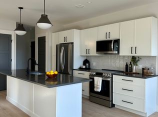 100 Plank St #7, Bedford, MA 01730