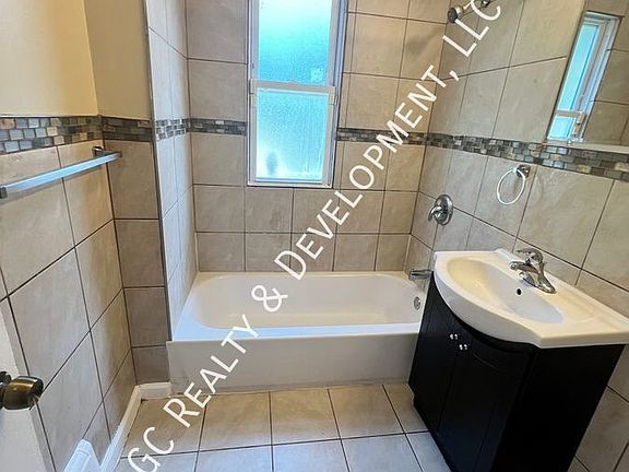4th image of 10149 S Oglesby Ave