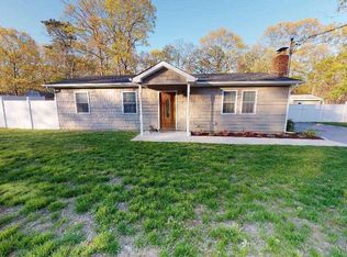 317 Mill Rd, Medford, NY 11763