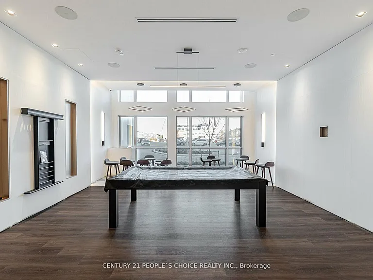 509 Dundas St W #711 — Photo 31