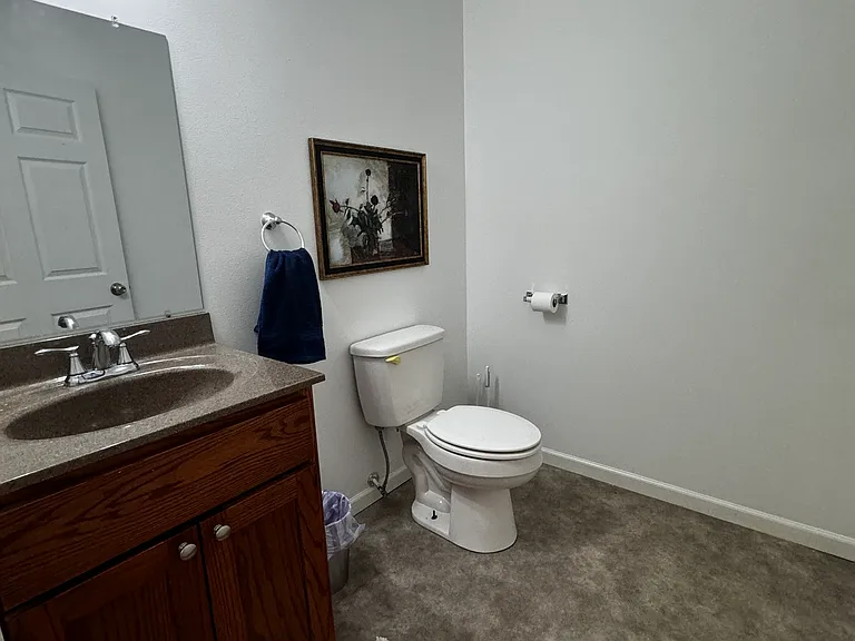 920 Center Pl — Photo 5