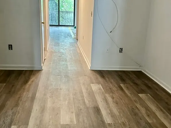 71 Edgewater Place 2 image 3 of 10