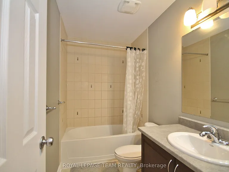 302 Tourmaline Cres — Photo 24