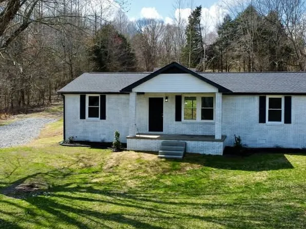 1077 Les Brown Rd, Bethpage, TN 37022