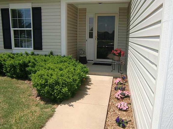 3rd image of 1980 Liberty Way Dr