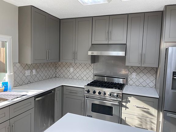 2nd image of 1373 Heritage Lndg