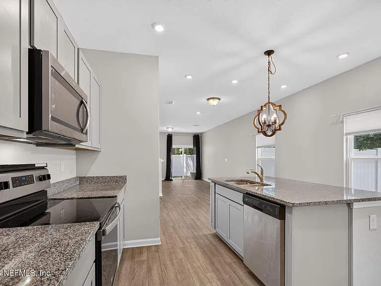 8069 Cheryl Ann Ln — Photo 13