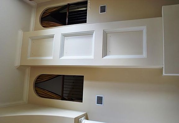 3rd image of 14200 Ludgate Hill Ln