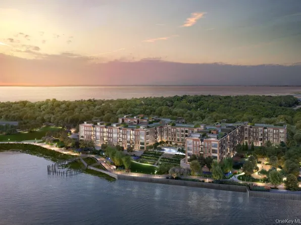 100 Garvies Point Road #1332, Glen Cove, NY 11542