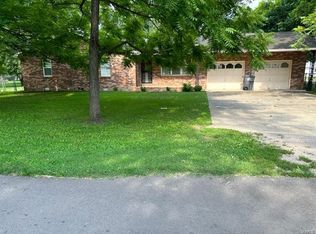 402 N Benton St, Sikeston, MO 63801