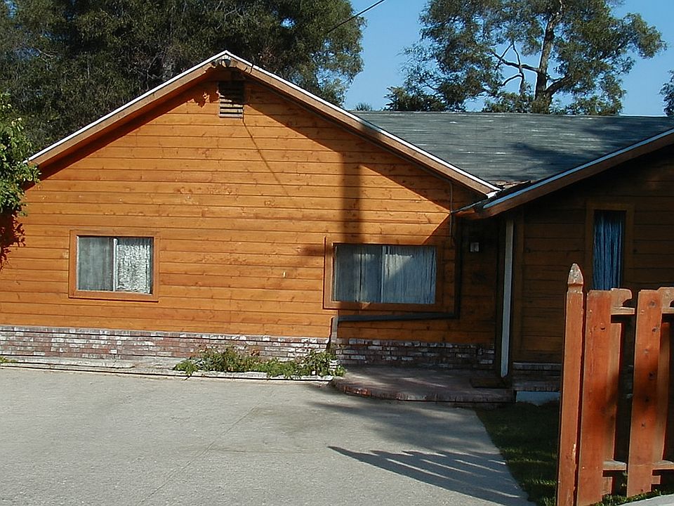 Front of the house and drivewary