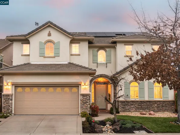 3103 S Bridgepointe Ln, Dublin, CA 94568
