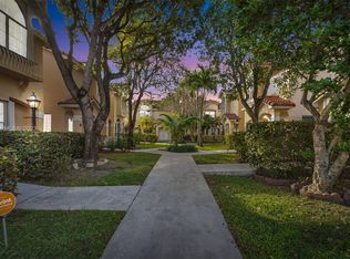 15232 SW 111th St, Miami, FL 33196