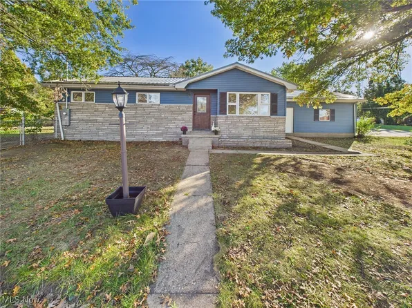 144 Marlin St, Parkersburg, WV 26101