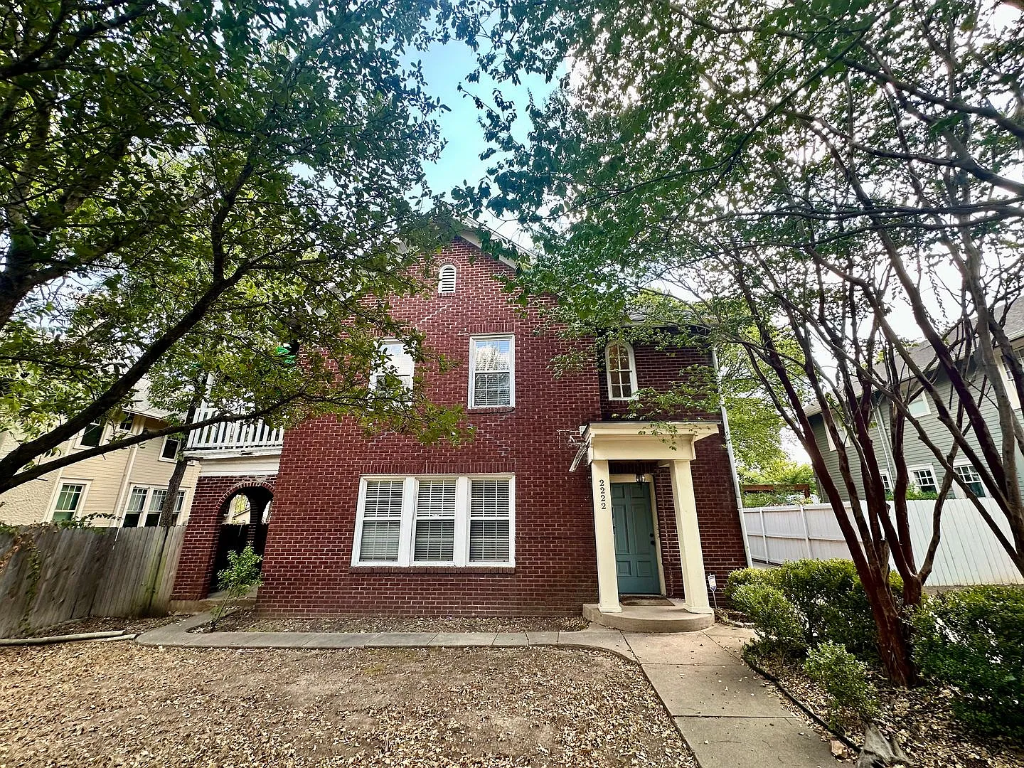 Available Now! Historic 2-Bedroom Upstairs Apartment — Photo 1
