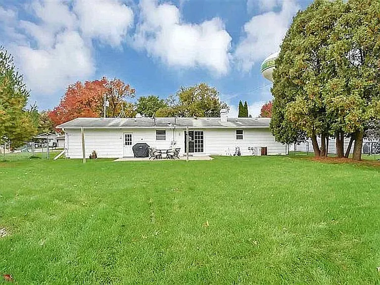 2217 Barberry Ln — Photo 20