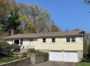 27 Purdy Rd E, Norwalk, CT 06850