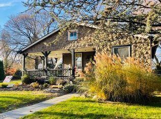 22 Stonewald Rd, Budd Lake, NJ 07828