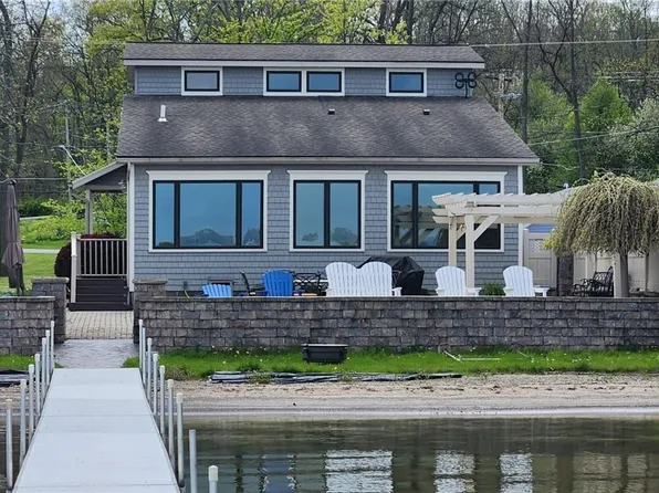5305 N Point Dr, Geneseo, NY 14454