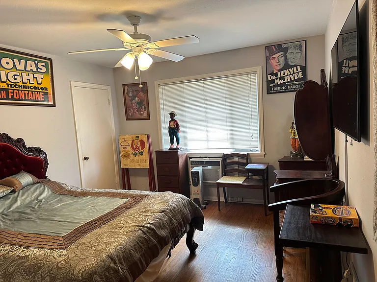 1624 Bonnie Brae — Photo 10