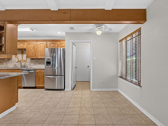 3rd image of 1820 Holly Oak St