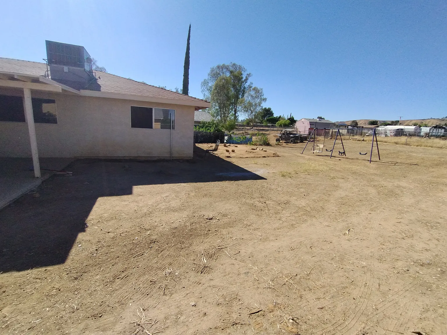 3 bed, 1200 sqft, $2,000 — Photo 3