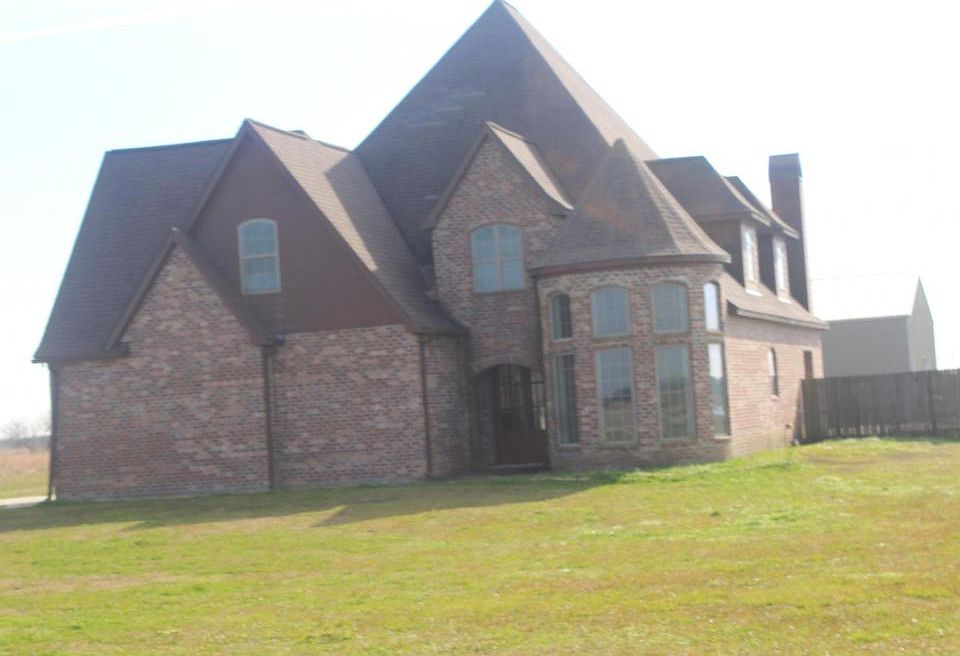 2nd image of 6212 Lyons Point Hwy