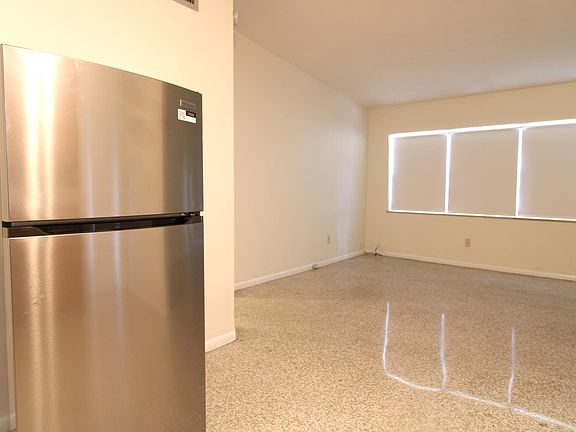 4th image of 4408 Estill Ct #1