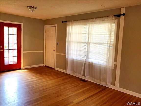 3rd image of 2517 20th St