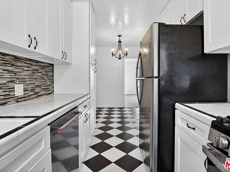 314 N Saint Andrews Pl #3 — Photo 5
