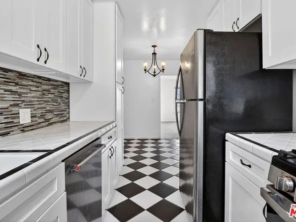 314 N Saint Andrews Pl #3, Los Angeles, CA 90004
