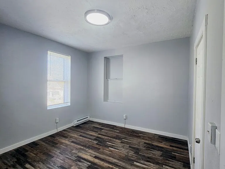 2228 N Astor St — Photo 2