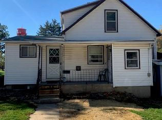 113 Clark St, Warren, IL 61087