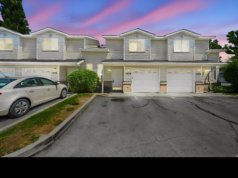 1436 W Mayapple Way — Photo 1
