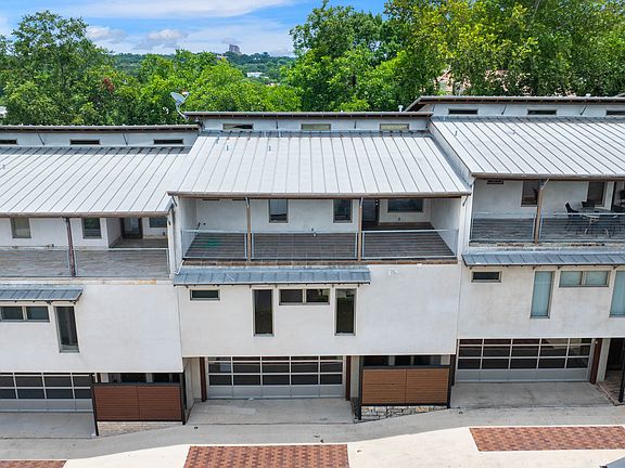 2nd image of 305 Joliet Ave