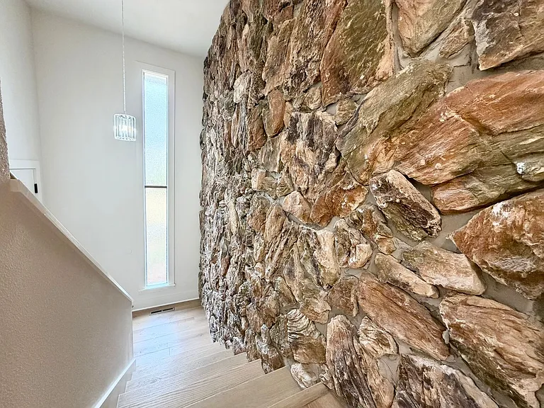 14911 Dutchmans Dr — Photo 2