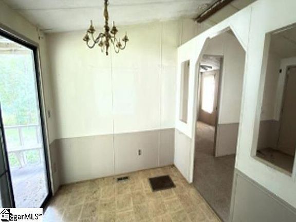 5th image of 584 Leontine Mack Rd