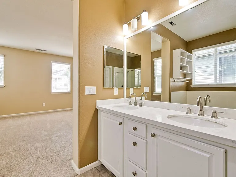 309 Rayos Del Sol Dr — Photo 46