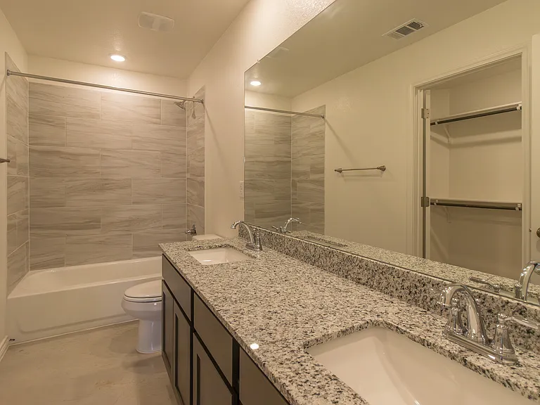 1230 Lehmann Dr — Photo 12
