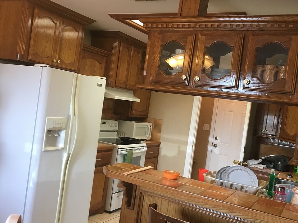 1st image of 714 N Linares St