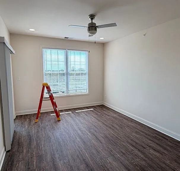 703 E Clay St — Photo 32