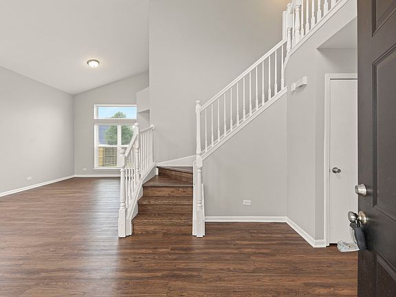 3rd image of 6710 Sahara Dr