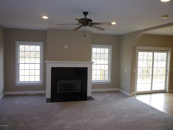 3rd image of 4307 Victoria Ct #4