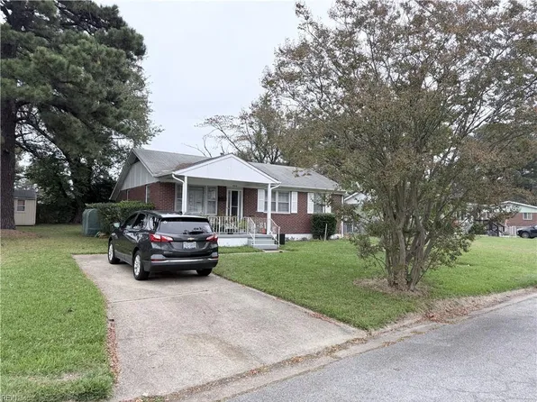904 Mineo Ln, Portsmouth, VA 23701