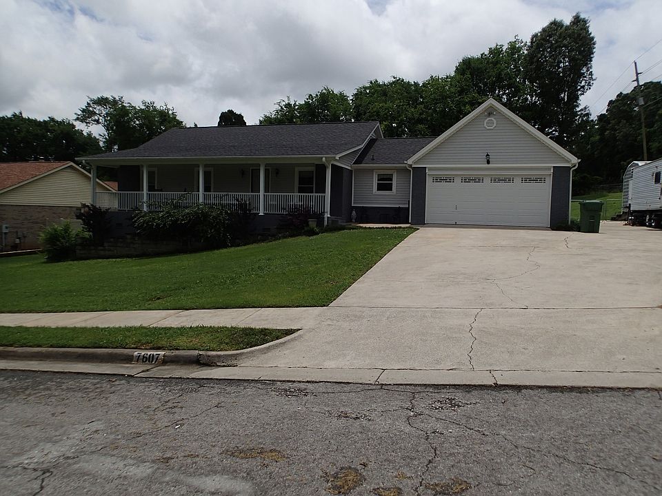 4 year old roof and vinyl 