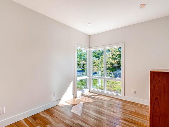 5th image of 1111 N Eudora St