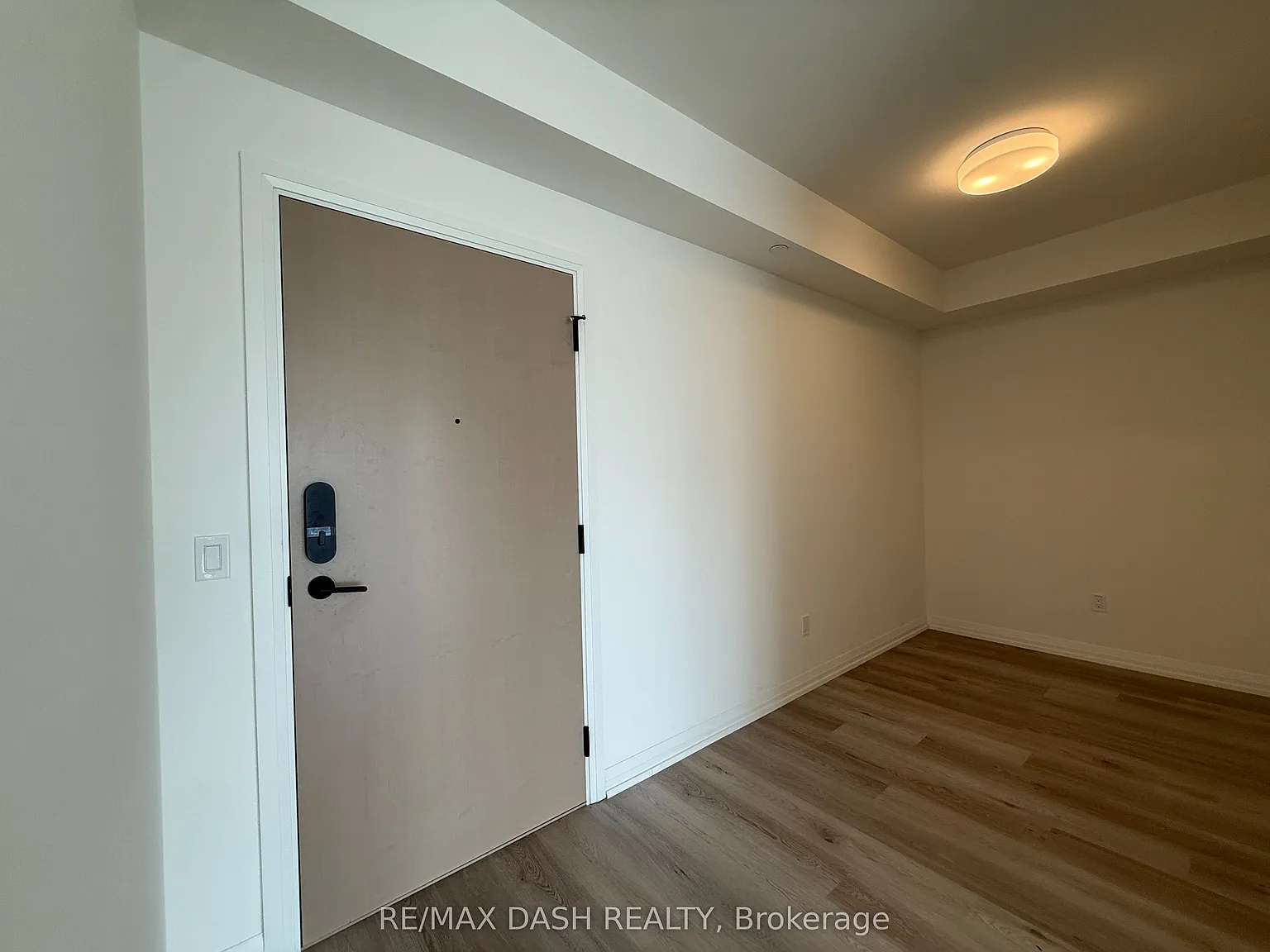 2 bed, $2,690 — Photo 2