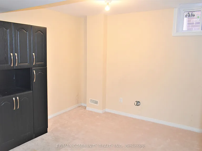 23 Penndutch Cir #LOWER — Photo 8