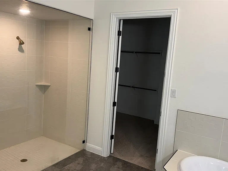352 Olympic Park Dr — Photo 16