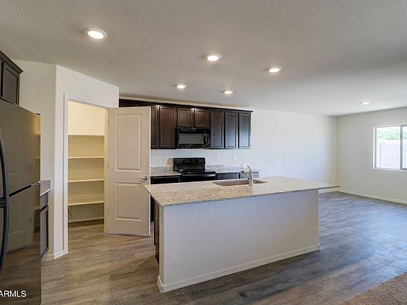 2nd image of 457 W Black Hawk Pl